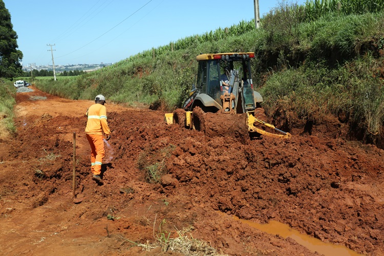 Prefeitura intensifica ações de recuperação das estradas rurais danificadas pelas chuvas