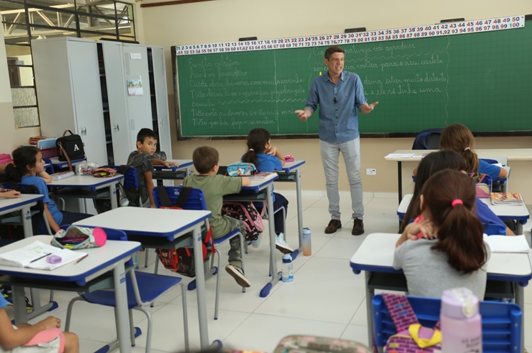Escolas voltam a funcionar normalmente após reparos emergenciais