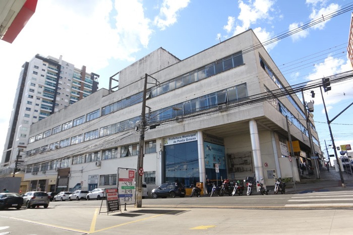 Prefeitura e Capitania dos Portos do Paraná promovem ação conjunta no prédio Guaíra