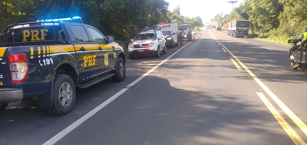 Homem morre após ser atropelado na BR-376