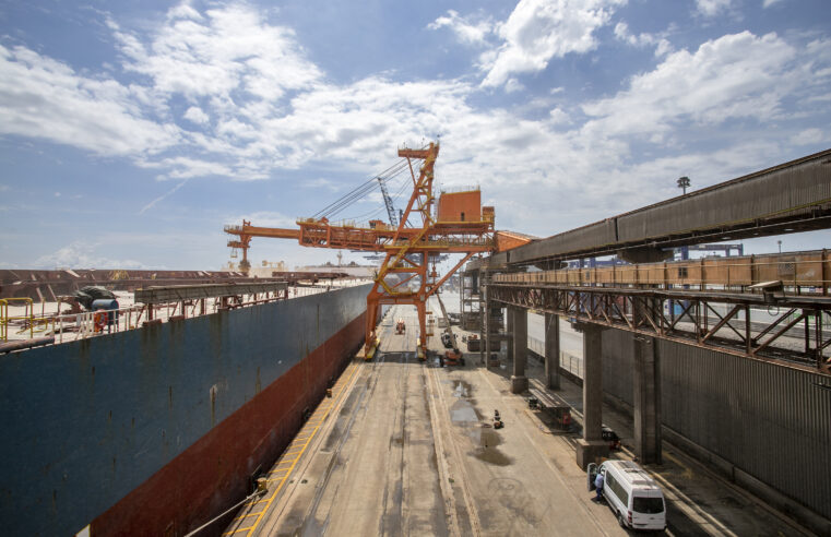 Com alta da soja, Paraná registra maior volume de exportações para janeiro da história