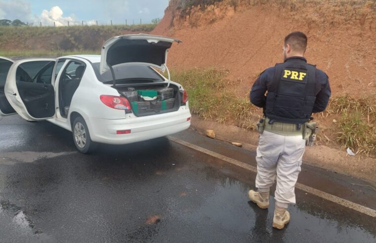 PRF apreende carro com 250 quilos de maconha na BR 376 em Ponta Grossa