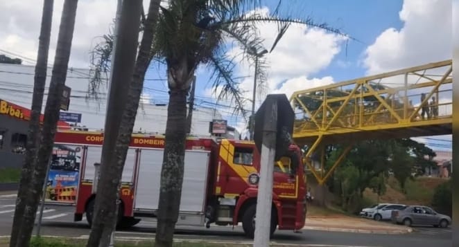 Bombeiros resgatam homem da ‘passarela do Paraguaizinho’ em Ponta Grossa