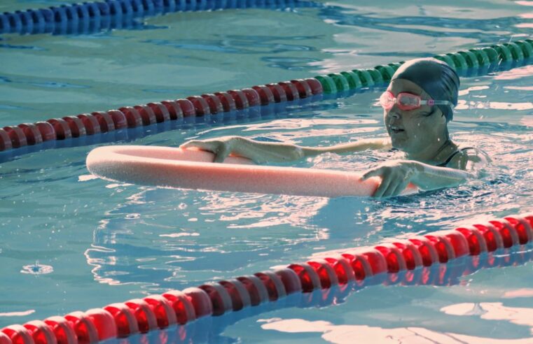 Prefeitura realiza inscrições para atividades de piscina da Arena Multiuso