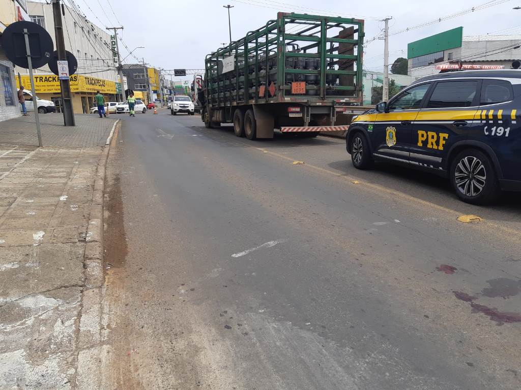Motorista com CNH suspensa atropela pedestre na BR-373 em Ponta Grossa