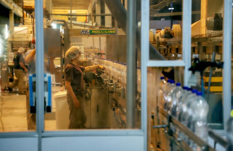 Índice de desemprego do Paraná chega a 4,8% em 2023, menor taxa anual desde 2014