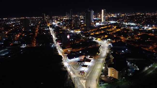 Prefeitura finaliza iluminação em LED na Avenida Visconde de Mauá