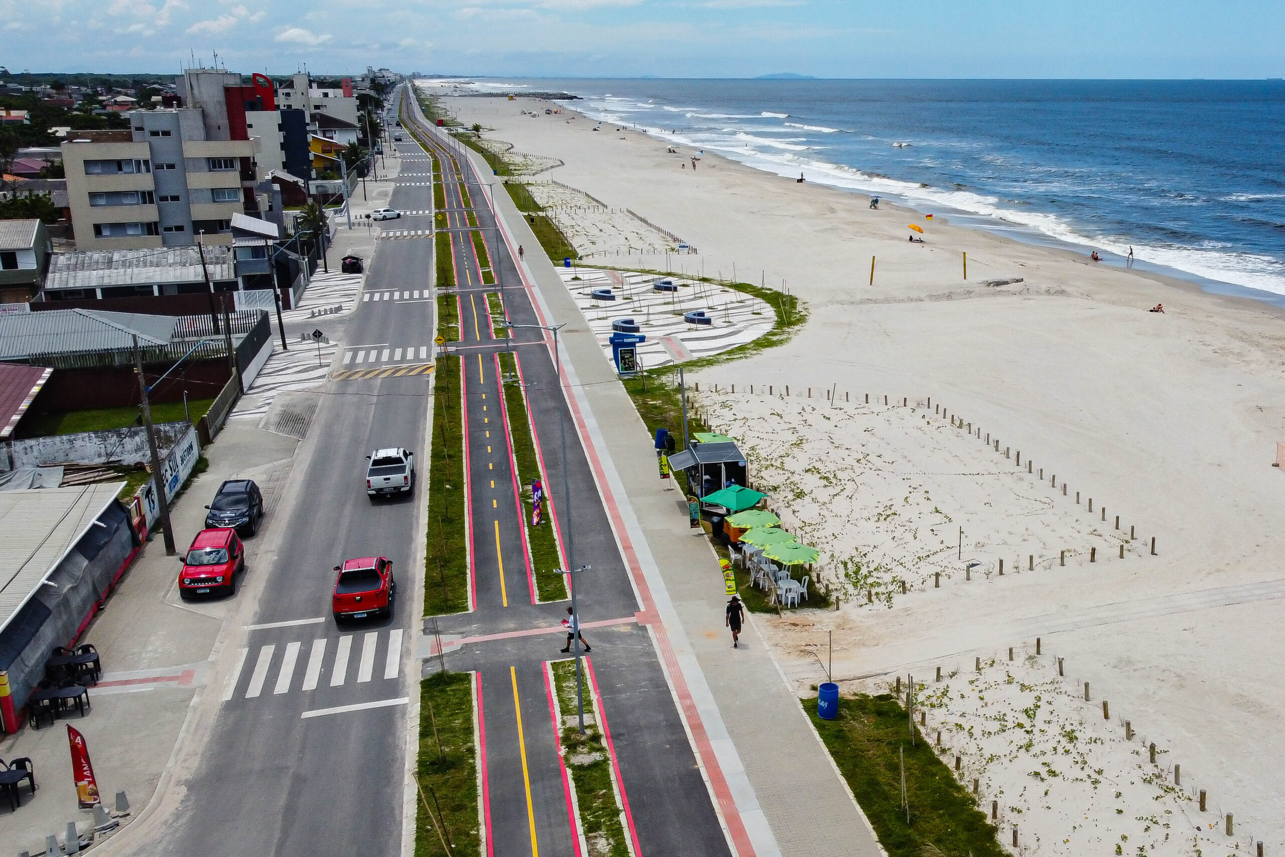 Novo boletim do IAT mostra que revitalização da Orla de Matinhos atingiu 93,5%