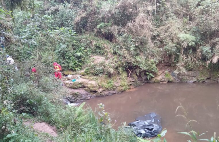 Corpos de dois jovens são encontrados em cachoeira no Guaragi, em Ponta Grossa