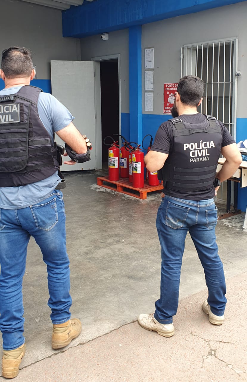 Polícia Civil cumpre mandado de prisão de pai denunciado por estupro, em Castro
