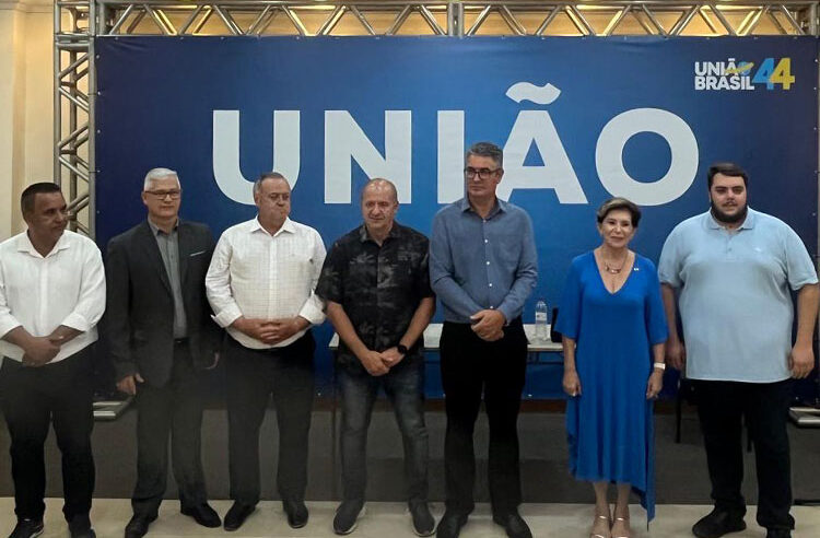 Prefeita Elizabeth se filia ao União Brasil junto com mais 4 vereadores