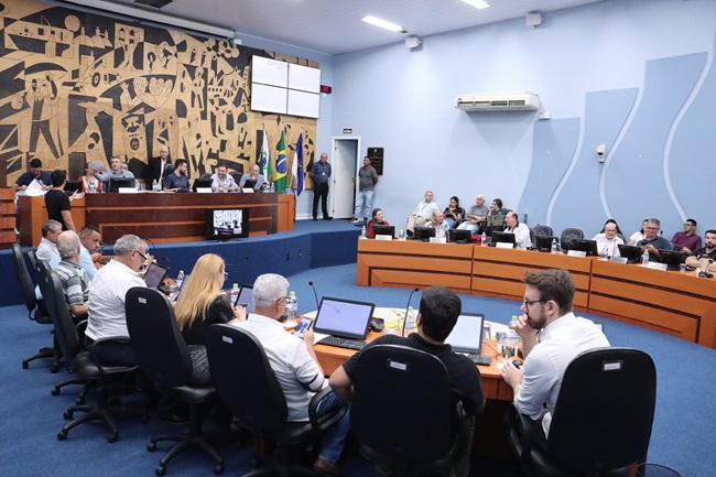 Surpresa! Maioria dos vereadores vota contra o aumento do número de cadeiras no legislativo