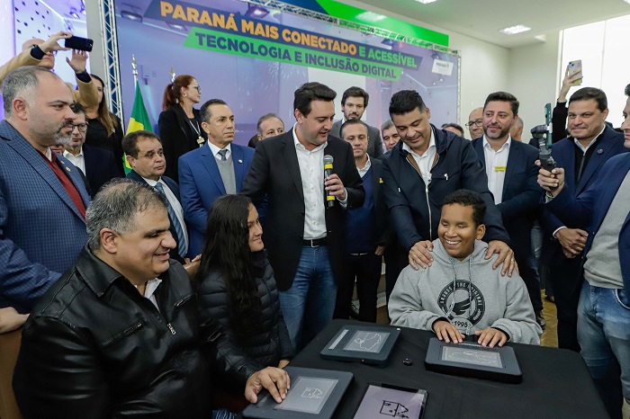 Governador libera R$ 13,8 milhões para inovação e acessibilidade nos municípios