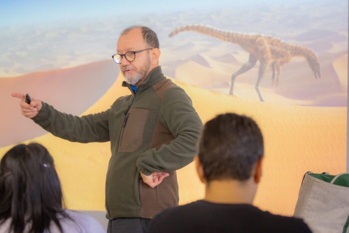 Dinossauros brasileiros levam o público ao Museu de Ciências Naturais