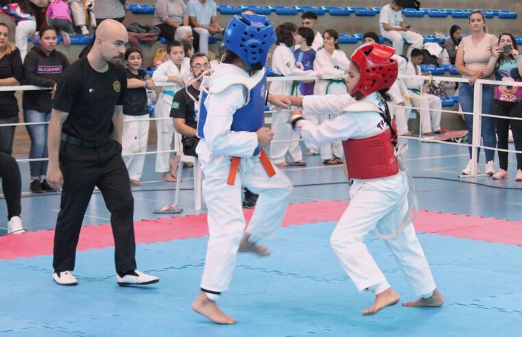Alunas do ‘Esporte de Base’ brilham no Paranaense de Taekwondo