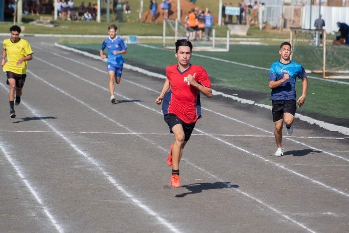 Ponta-grossenses conquistam medalhas no atletismo dos Jogos Escolares