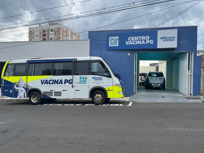 Sala de vacinação do Centro Vacina PG começa a atender a população