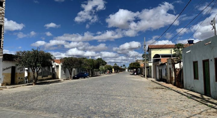 Mulher tem 80% do corpo queimado por marido em churrasco de família, em MG