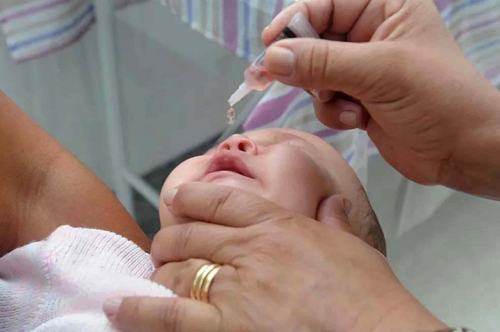 Vacina contra a pólio continua disponível nas unidades de saúde