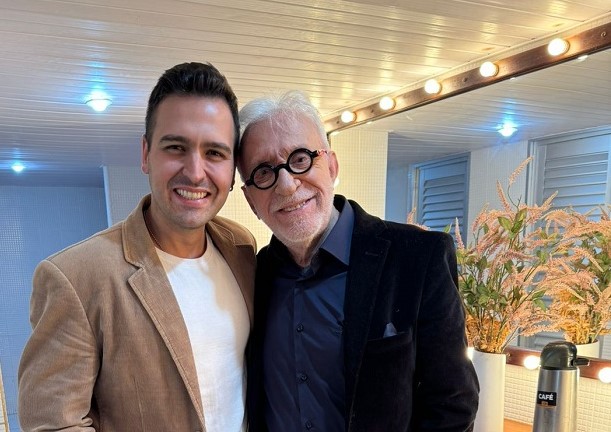 Moacyr Franco divide palco com Silvio Prandel no Cine Ópera