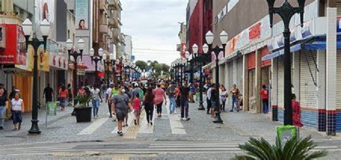 VENDAS DO COMÉRCIO PARANAENSE CRESCEM 5,5% ENTRE JANEIRO E AGOSTO