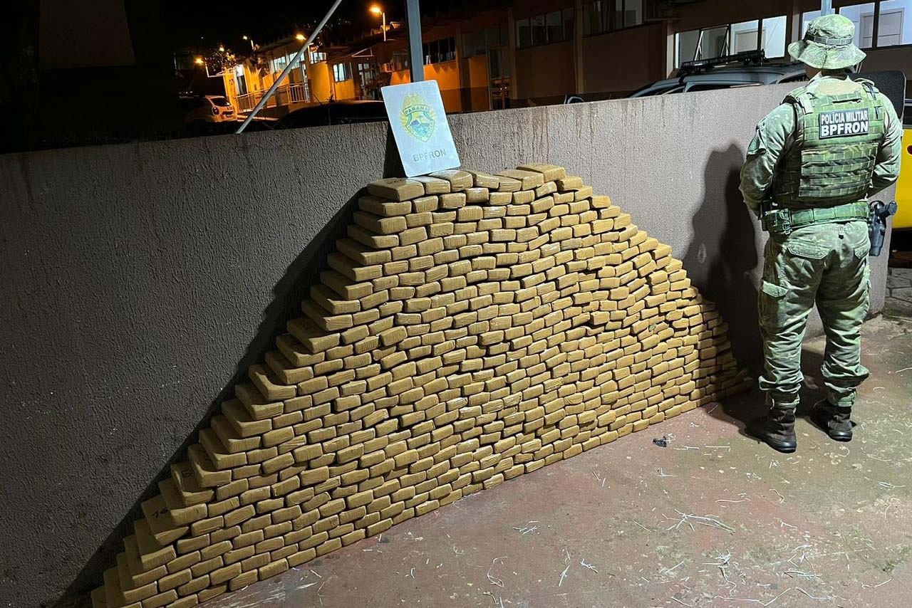 PMPR LOCALIZA MAIS DE 500 QUILOS DE MACONHA EM FOZ DO IGUAÇU