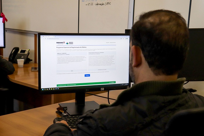 Refis regularizou quase R$ 1 bilhão em débitos fiscais no Paraná