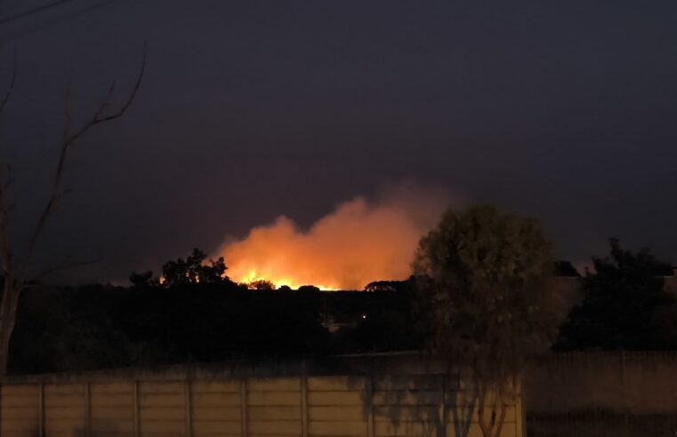 TARDE DE INCÊNDIOS AMBIENTAIS EM PONTA GROSSA, CAMPOS GERAIS E NO PARANÁ DEVIDO AO TEMPO SECO