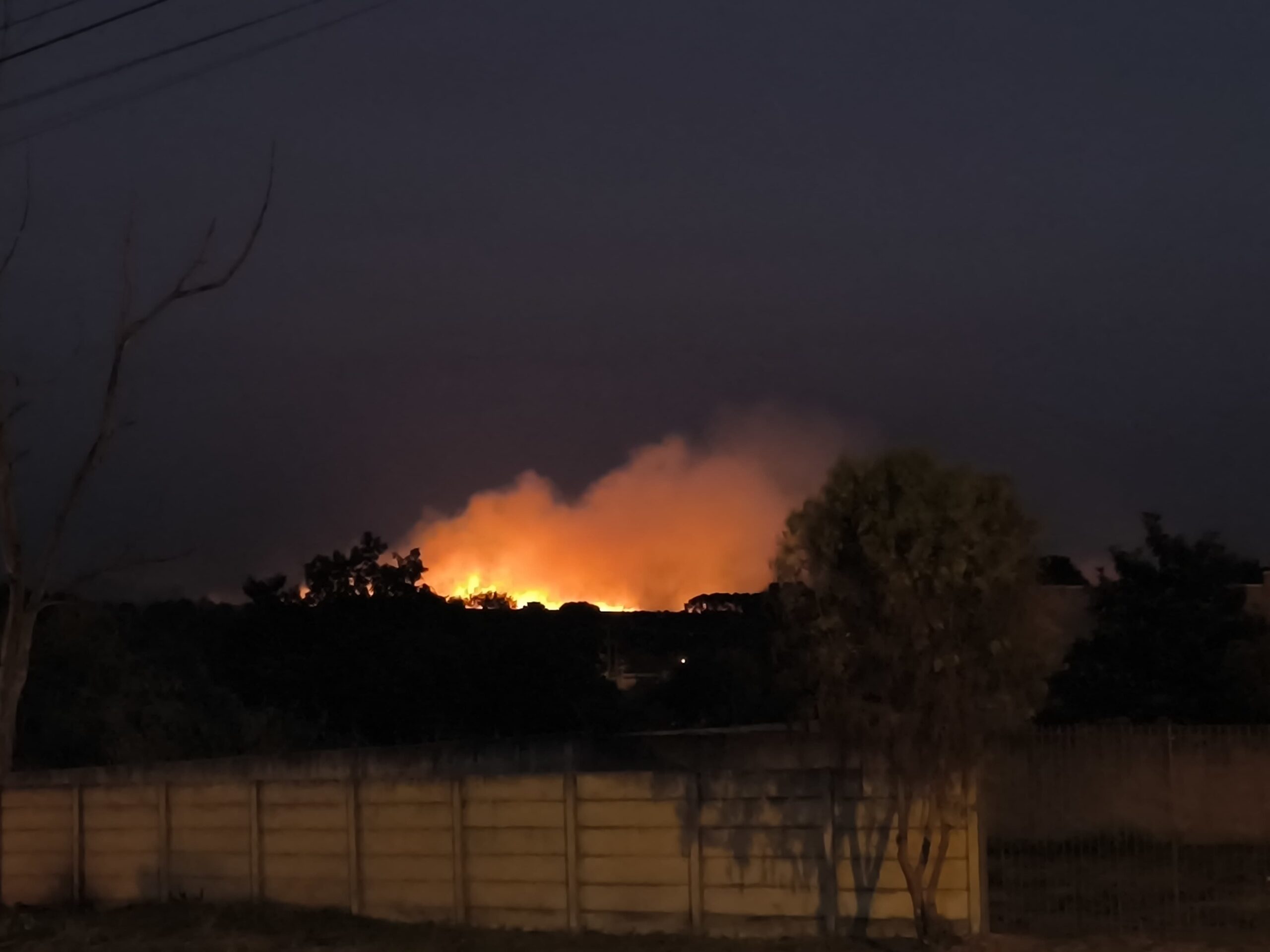 TARDE DE INCÊNDIOS AMBIENTAIS EM PONTA GROSSA, CAMPOS GERAIS E NO PARANÁ DEVIDO AO TEMPO SECO