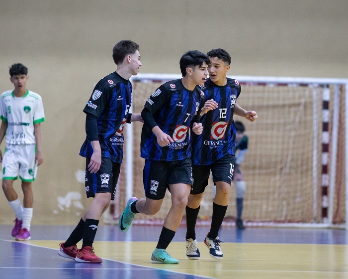 GERENCIAL/ACGF SEGUE 100% NO PARANAENSE SUB-15 DE FUTSAL
