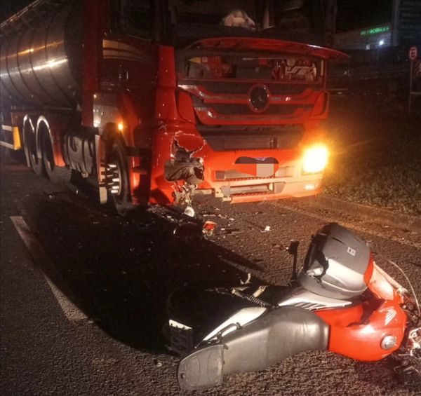 JOVEM DE 19 ANOS PERDE A VIDA EM TRÁGICO ACIDENTE ENTRE MOTO E CARRETA NA BR-373, EM GUAMIRANGA
