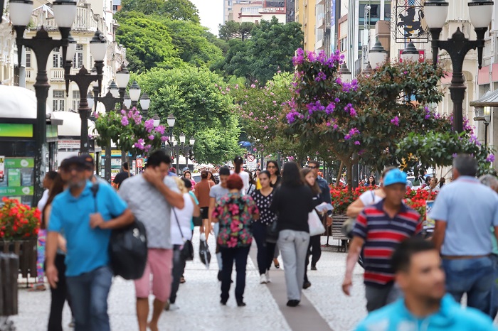 PARANÁ DEVE ULTRAPASSAR 12 MILHÕES DE HABITANTES ATÉ 2027
