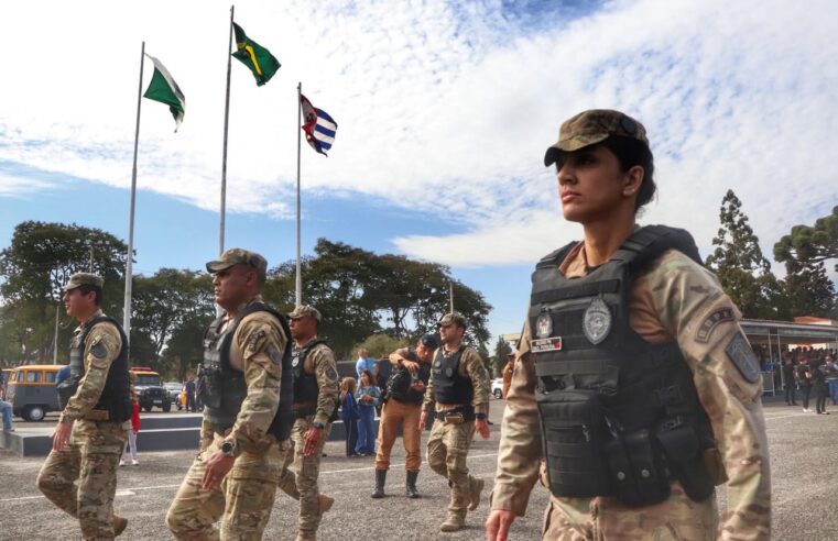 DESFILE DE 170 ANOS MOSTRA EVOLUÇÃO DA POLÍCIA MILITAR