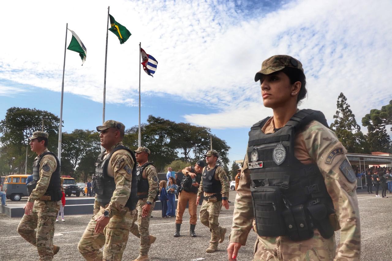 DESFILE DE 170 ANOS MOSTRA EVOLUÇÃO DA POLÍCIA MILITAR