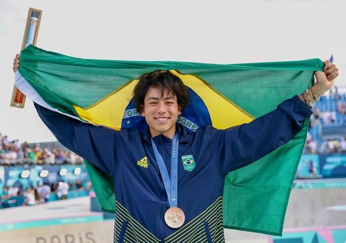 JAPINHA AKIO É BRONZE NO SKATE PARK EM PARIS 2024