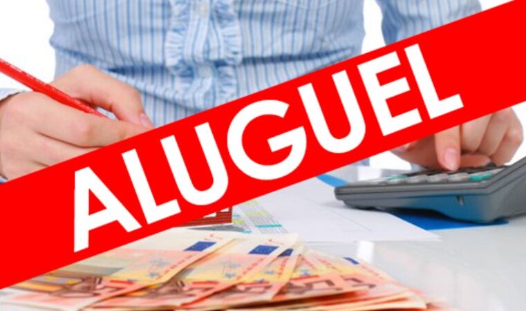 MULHER TRANSTORNADA POR ALUGUEL ATRASADO CAUSA DANOS E É DETIDA PELA PM
