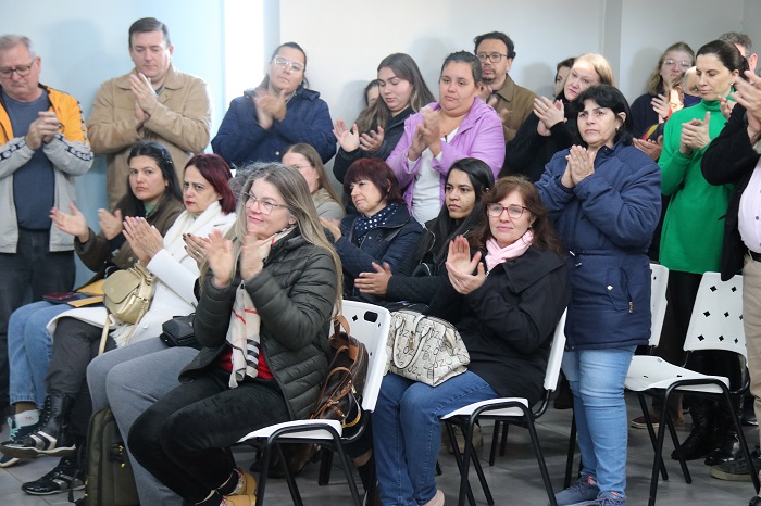 UNIOESTE HOMENAGEIA VÍTIMAS DE ACIDENTE AÉREO