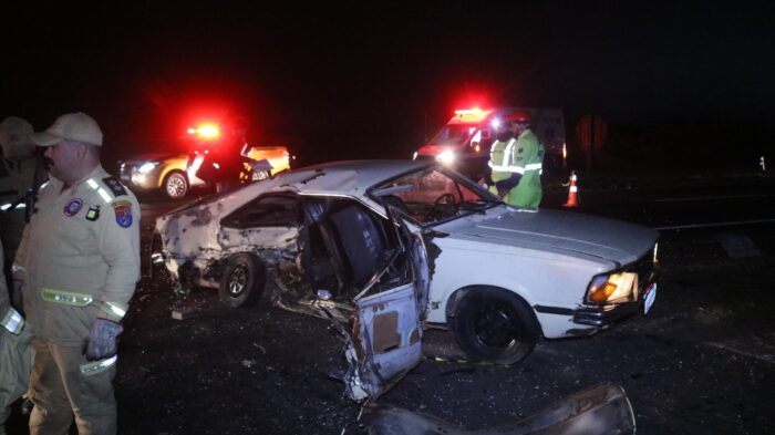 TIA E SOBRINHA MORREM EM ACIDENTE NA PR-151 EM CARAMBEÍ