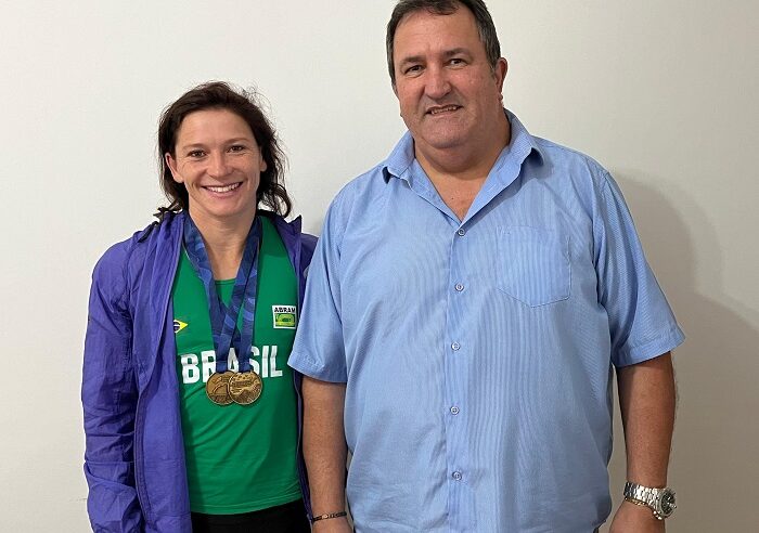 GRUPO GERENCIAL ASSEGURA APOIO À ATLETA WANESSA ZAVOLSKI
