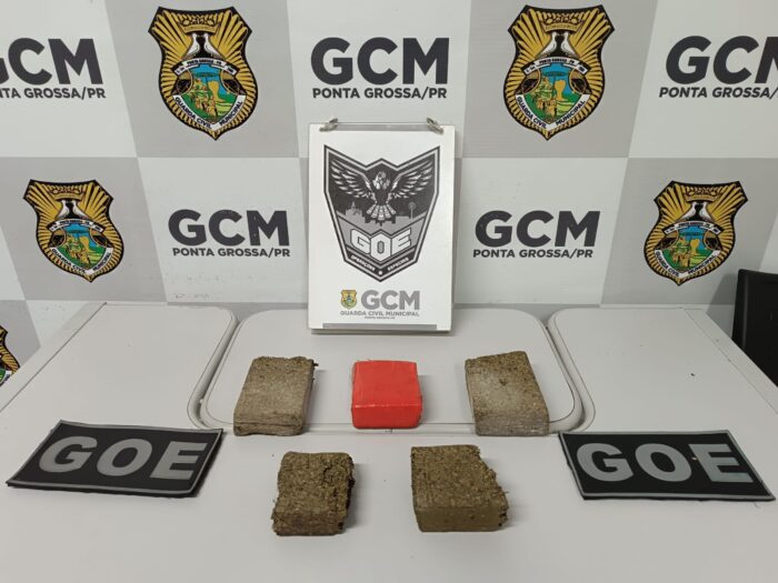 MENOR DE 17 ANOS É APREENDIDO COM UM QUILO DE MACONHA