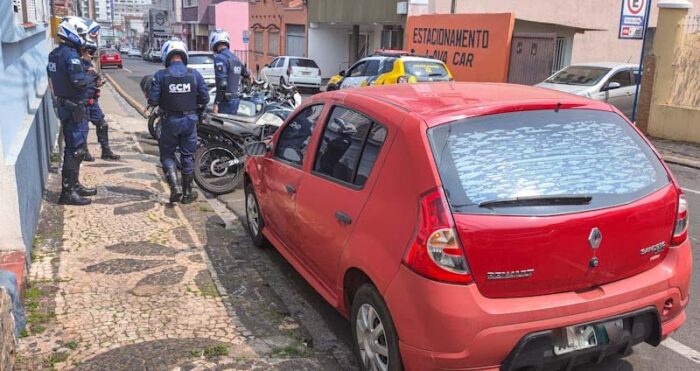 LOCALIZADO: DONO HAVIA ESQUECIDO ONDE ESTACIONOU O CARRO EM PONTA GROSSA
