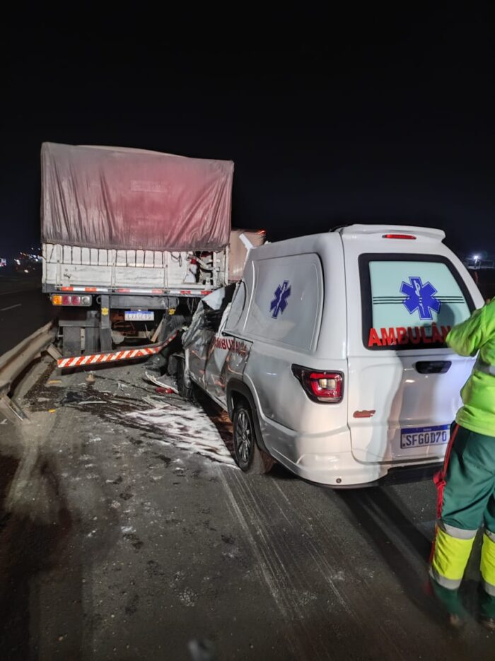 MOTORISTA DE AMBULÂNCIA MORRE EM GRAVE ACIDENTE NA PR-151, EM PONTA GROSSA