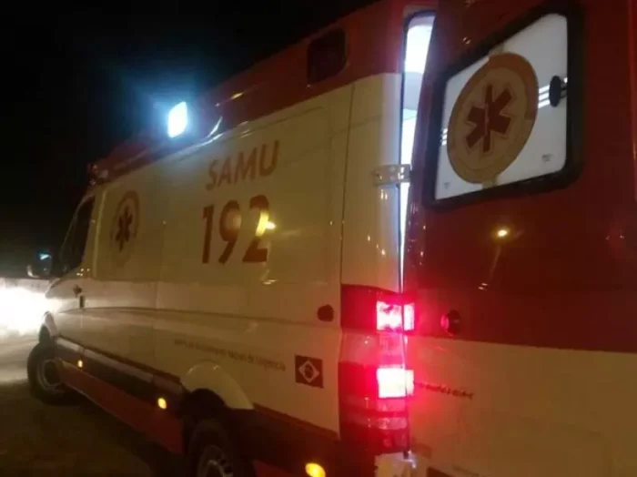 COLISÃO EM CRUZAMENTO DEIXA FERIDOS E MOTORISTA SEM HABILITAÇÃO PRESO