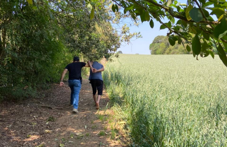 POLÍCIA DE CASTRO PRENDE EM FLAGRANTE SUSPEITO DE TRÁFICO DE DROGAS E RECUPERA VEÍCULO FURTADO