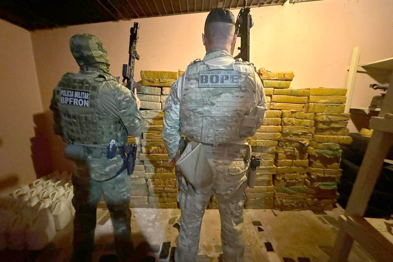 POLÍCIA MILITAR APREENDEU 1,4 TONELADA DE MACONHA