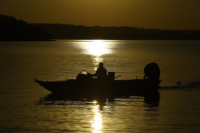 IAT RESTRINGE A PESCA EM RIOS PARANAENSES DEVIDO À ESTIAGEM
