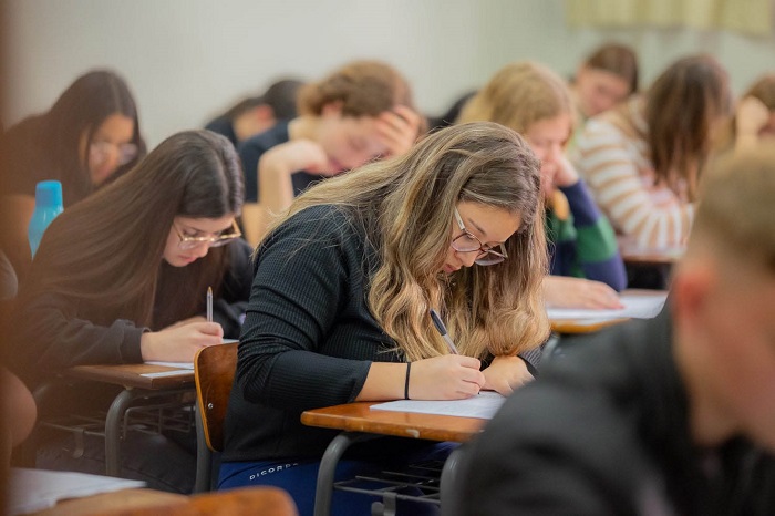 UEPG ABRE INSCRIÇÕES DO VESTIBULAR 2024 COM 2.145 VAGAS