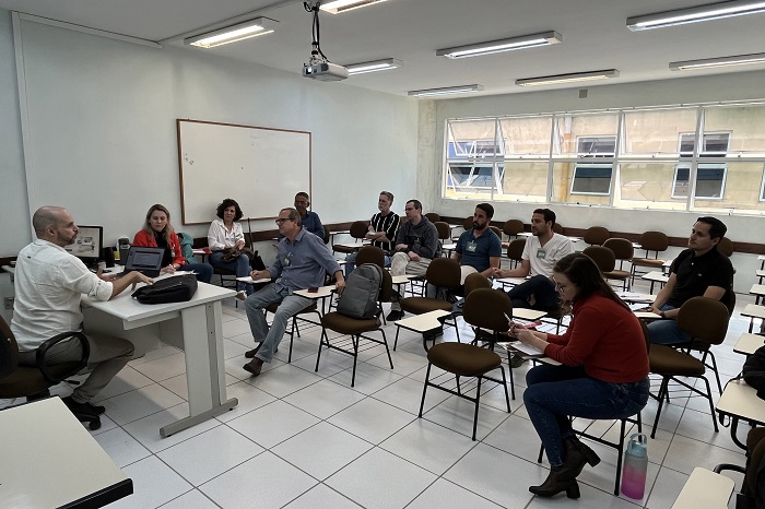 SAÚDE AVALIA AÇÕES PARA O ENFRENTAMENTO DA DENGUE NO PARANÁ