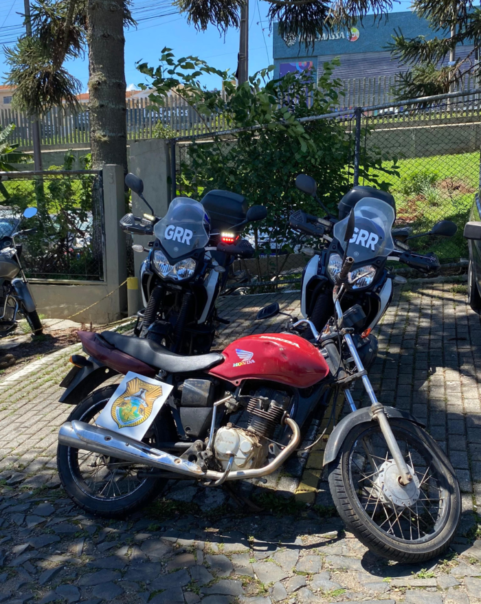GUARDA MUNICIPAL APREENDE MOTOCICLETA COM PLACA ADULTERADA