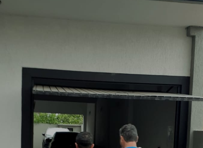 GUIA ESPIRITUAL ACUSADO DE ABUSO SEXUAL É PRESO (VÍDEO)